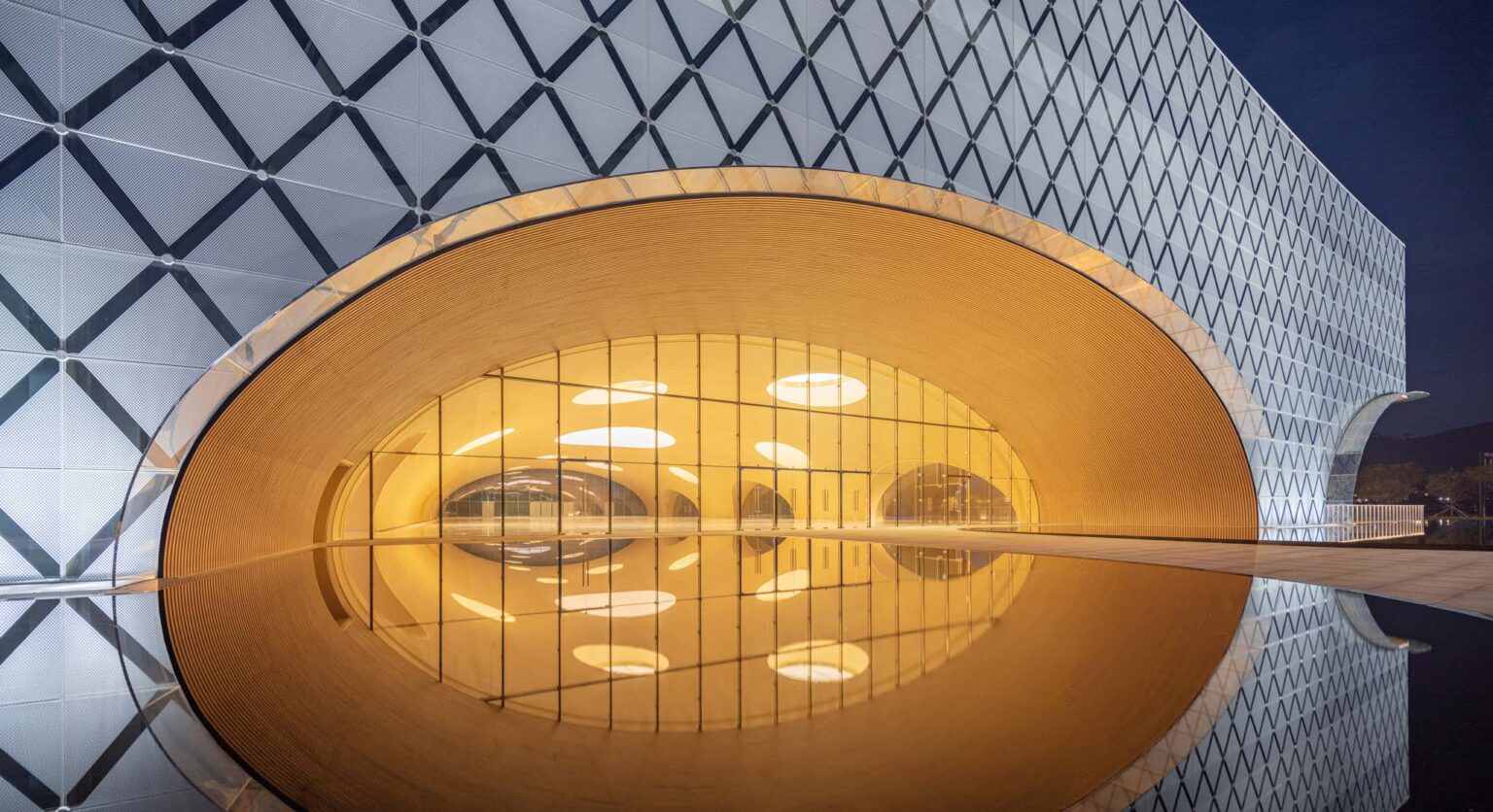 Ya'an Panda Performance Center / ZXD Architects | ArchDaily